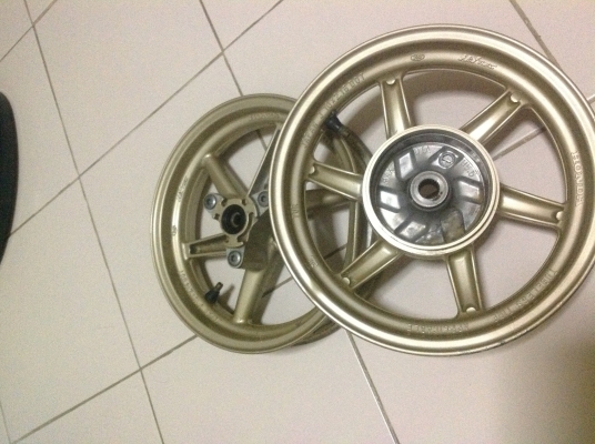 ขายล้อป๊อปzx1คู่สีทอง2300