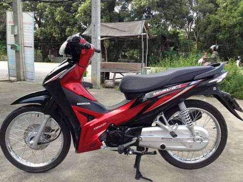 HONDA WAVE110iตัวใหม่ล่าสุดรถปี2013รถ5เดือนวิ่ง1xxxโลสวยใหม่มากๆ