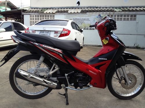 HONDA WAVE110iตัวใหม่ล่าสุดรถปี2013รถ5เดือนวิ่ง1xxxโลสวยใหม่มากๆ
