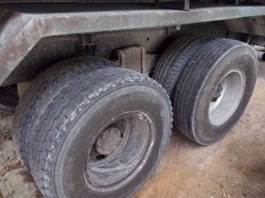 รถมิตซู 10 ล้อดั้ม FN257 - TF 220 แรงม้า  สนใจติดต่อ 081 - 6079515