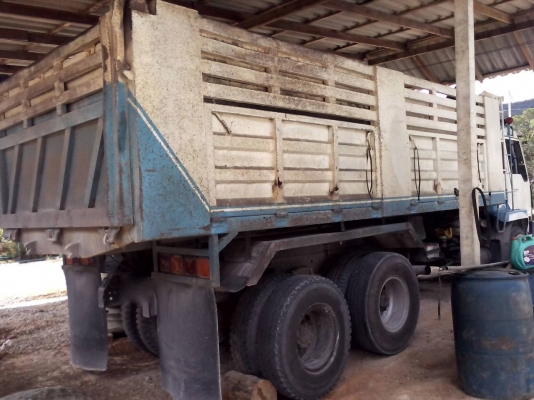 รถมิตซู 10 ล้อดั้ม FN257 - TF 220 แรงม้า  สนใจติดต่อ 081 - 6079515