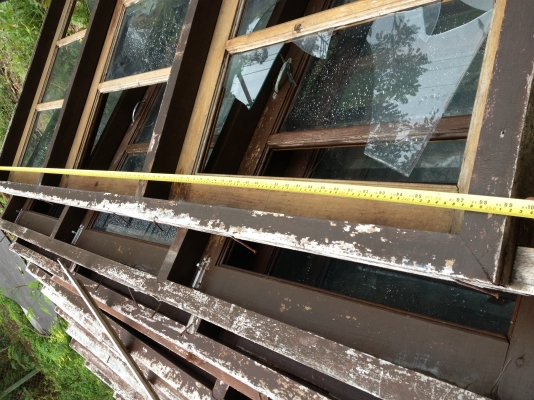 บานหน้าต่างพร้อมวงกบไม้สักสภาพดีครับเป็นไม้สักครับ บานหน้าต่างพร้อมวงกบไม้สักสภาพดีครับเป็นไม้สักครับ