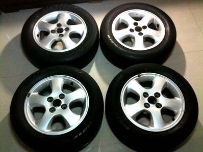 แม็กซ์ วิออส พร้อมยาง 4 รู100 ยางขนาด 175สภาพโอเคครับ แม็กซ์ วิออส พร้อมยาง 4 รู100 ยางขนาด 175สภาพโอเคครับ