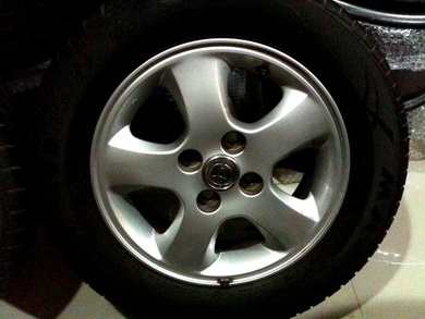 แม็กซ์ วิออส พร้อมยาง 4 รู100 ยางขนาด 175สภาพโอเคครับ แม็กซ์ วิออส พร้อมยาง 4 รู100 ยางขนาด 175สภาพโอเคครับ