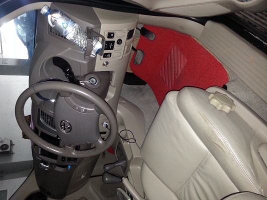 ขายรถฟอร์จูนเนอร์  lpg  เครื่องเบ็นซิน 2.7 vvti ราคาต่อรองได้ไม่แพงเลย ลดพิเศษร้อนเงินเหลือ 550,000