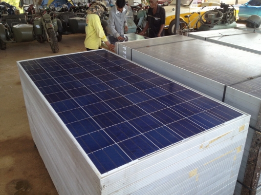 ขายแผ่นโซล่าเซลล์ (Solar cell) 285w สภาพสวย ต่อ Inverter ใช้งานได้เลย