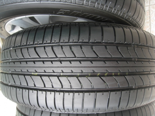 ขายล้อแม็ก  Mazda3 MC ป้ายแดง 16"x6.5" et50 5รู114.3+ ยางปี 1913 สนใจติดต่อเล็กคลองสามครับ (081-3747940)