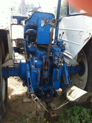 ขายรถไถ ford 6610 เสื้อลาย เก่านอกเจ้าของเลิกกิจการ