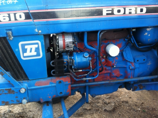 ขายรถไถ ford 6610 เสื้อลาย เก่านอกเจ้าของเลิกกิจการ