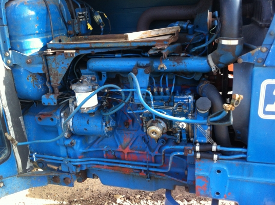 ขายรถไถ ford 6610 เสื้อลาย เก่านอกเจ้าของเลิกกิจการ