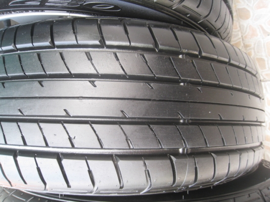 ขายล้อแม็ก Mazda2 15"x6" et45 4รู100 + ยางปี 4312สนใจติดต่อเล็กคลองสามครับ (081-3747940)