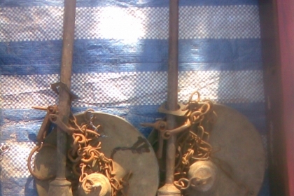 กิโลโบราณสามารถชั่งได้  10  กิโครับสภาพเดิมๆครับสวยๆครับน่าสะสมหายากแล้วครับราคานี้คุ้มครับ