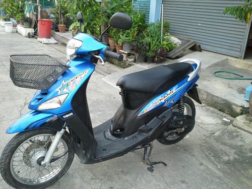 mio amore ปี 50 สีน้ำเงิน รถสวยกริ๊บ ชุดสีไม่มีรอย เครื่องเดิมแน่นๆ ไม่หลวม ไม่มีควัน ไม่ต้องทำอะไรอีกแล้ว เอกสารครบ