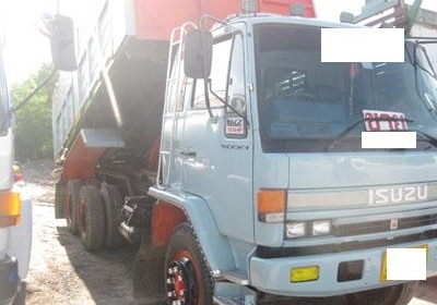 ขายนางฟ้า 195 สิบล้อสองเพลาดั้มพ์ สวยจองด่วนครับ โทร 088-4501277