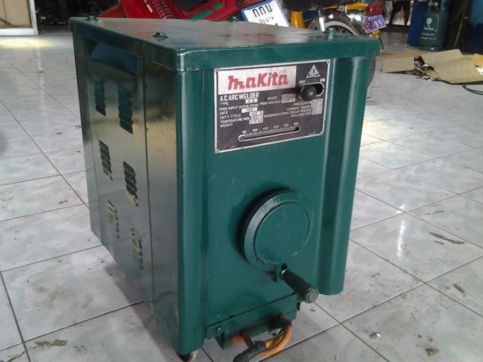 ตู้เชื่อมMAKITA 300A  ใช้งานหนักได้เยี่ยมมาก