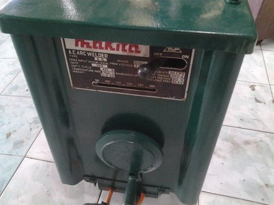 ตู้เชื่อมMAKITA 300A  ใช้งานหนักได้เยี่ยมมาก