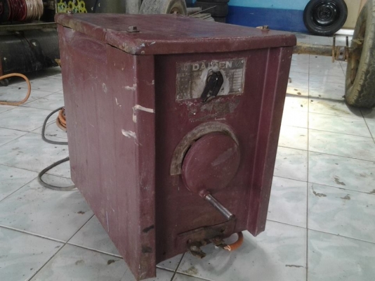 ตู้เชื่อม300A -เก่าญื่ปุ่น ภายนอกไม่ค่อยสวย ภายในดีมากเดิมๆ