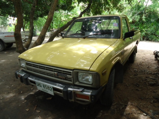 ใครเห็นใครก้อทักครับ เรื่องจริงๆ  ขายกระบะ TOYOTA ม้าดำ ปี27 เครื่องเดิมๆ CLASSIC สวยๆสภาพดี