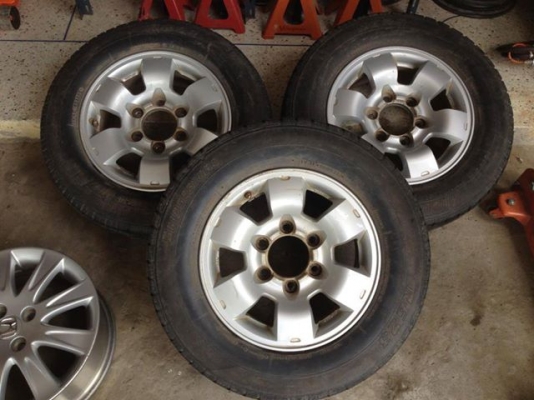 เเม็กมือสองขอบ15 6รู139 พร้อมยาง มี3วง  ขายด่วนๆ