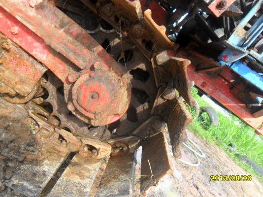 ขายรถเกี่ยวข้าวไทยเส็งยนต์อุ้ม2.0ตัน