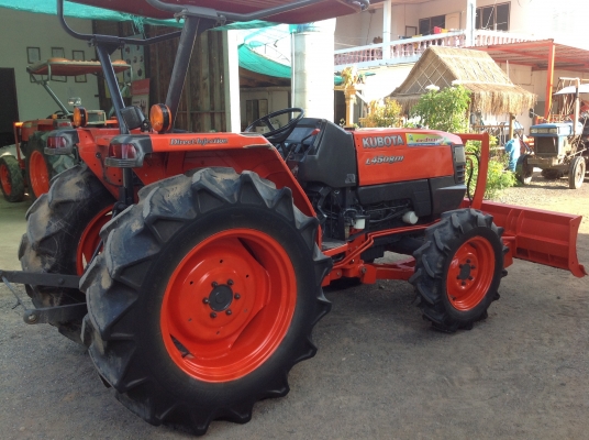 ปัญญาแทรคเตอร์มาแล้ว...จัดมาให้คับ คูโบต้า L4508 DI พร้อมใบมีดคานล่าง พร้อมเล่มทะเบียน