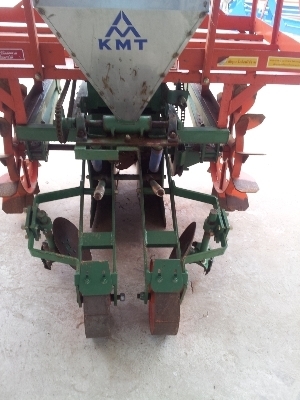 ขายด่วน เครื่องปลูกอ้อย KMT