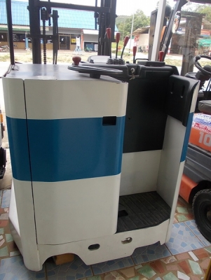 ขายโฟกลิฟ ไฟฟ้า  ขนาด  1.5  ตัน พร้อมตู้ชาร์จ