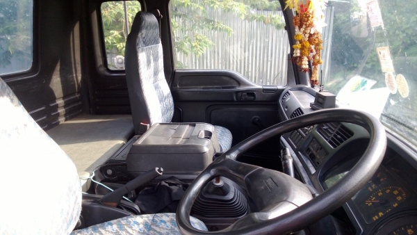 ขาย isuzu 195 7เมตร เดิมๆ สวยมากๆ