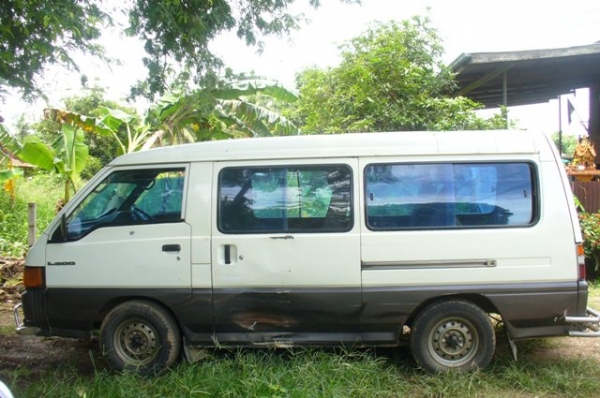 ขายรถตู้ไว้ใช้งานกันสักคันครับ ขายรถตู้ไว้ใช้งานกันสักคันครับ