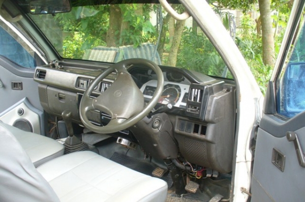 ขายรถตู้ไว้ใช้งานกันสักคันครับ ขายรถตู้ไว้ใช้งานกันสักคันครับ