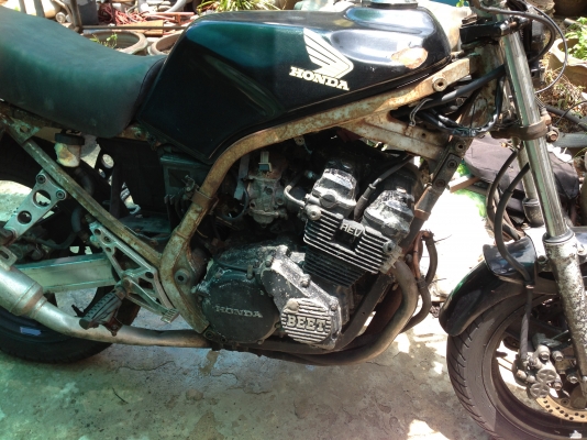 ฝากให้ดู CB 400 F ฝากให้ดู CB 400 F