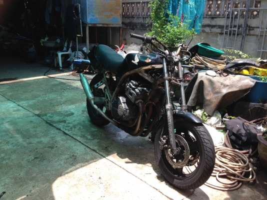 ฝากให้ดู CB 400 F