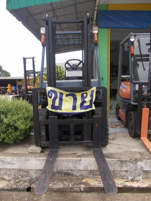 ขายรถโฟกลิฟ  โตโยต้าขนาด  2.5 ตัน