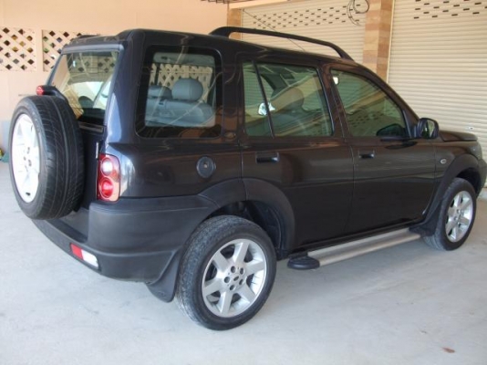 ฟรีแลนด์เดอร์ รถผู้หญิงใช้ วิ่งแสนก่าๆเองค่ะ