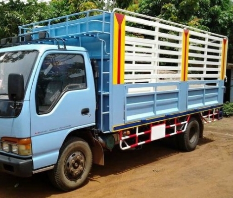 ISUZU NPR 120 HP 4HF1 ปี 41 เครื่องฝาขาว กระบะคอกเหล็กความยาว 5 เมตรสภาพสวยจัด ภายในเก๋งคอนโซลสวยครบ พวงมาลัยเพาเวอร์ ช่วงล่างใหญ่คัชซีสวยเดิมๆไม่มีแตกบวม ยาง 8.25 ขอบ 16 สภาพดีพร้อมใช้งาน เอกสารทะเบียนภาษีครบพร้อมโอน ราคาต่อรองได้ครับ