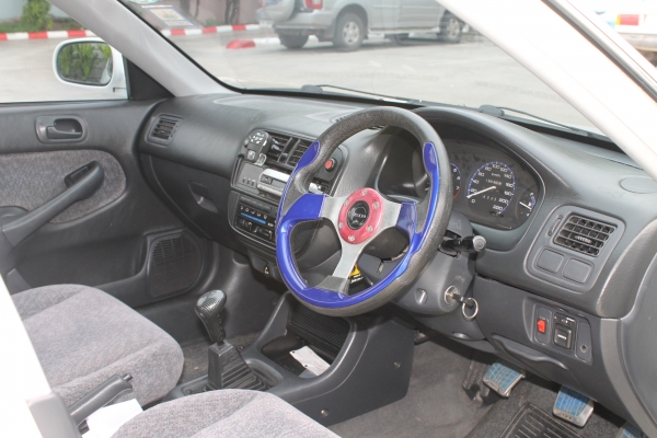 ขาย HONDA CIVIC VTI-E1.6 ปี96โฉมตาโต เกียร์ธรรมดา สีขาวแท้จากโรงงาน