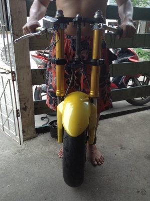 ขายโช็คหัวกลับkawa zxr400สวยๆครับ