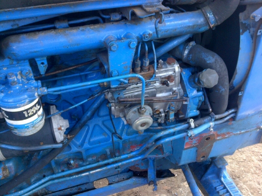 ขายรถไถฟอร์ด 7610 มีเก๋ง