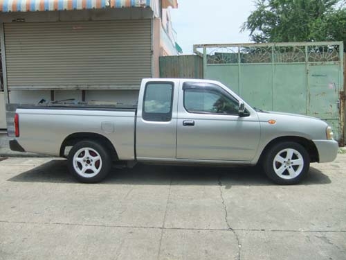 NISSAN FRONTIER CAB 3.0 ZDI กระจกไฟฟ้า เบาะกำมะหยี่ ปี 2002 พร้อมใช้ั