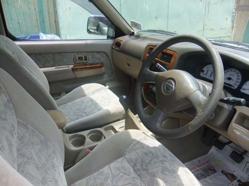 NISSAN FRONTIER CAB 3.0 ZDI กระจกไฟฟ้า เบาะกำมะหยี่ ปี 2002 พร้อมใช้ั