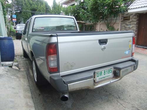 NISSAN FRONTIER CAB 3.0 ZDI กระจกไฟฟ้า เบาะกำมะหยี่ ปี 2002 พร้อมใช้ั