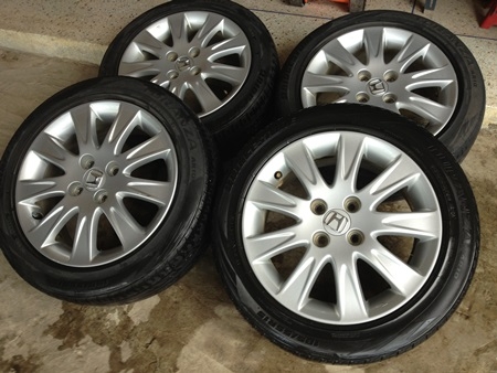 ขายเเม็ก Honda ขอบ15 4รู100 พร้อมยาง