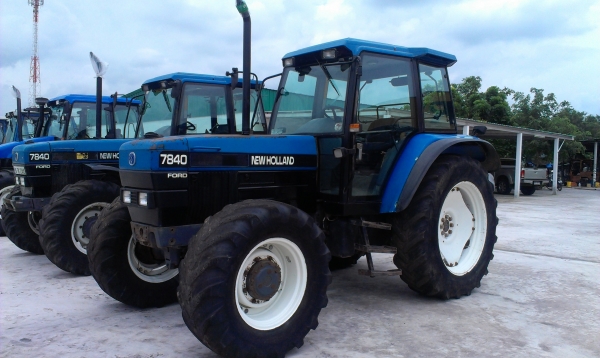 ขายรถไถนิวฮอลแลนด์ 7840 เกียร์ 24x24