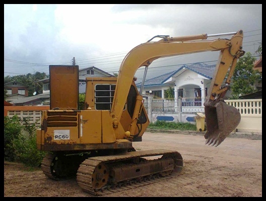 แมคโคร PC 60 รุ่น 1