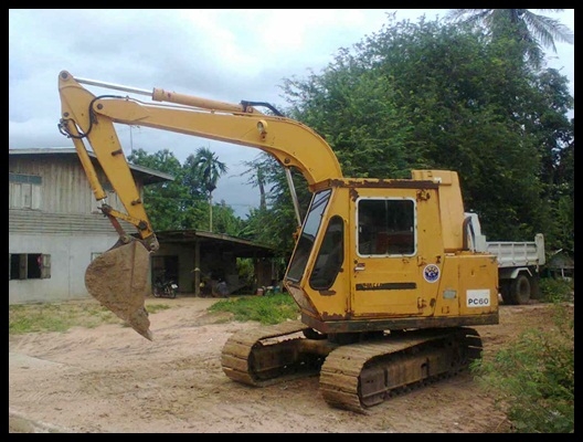 แมคโคร PC 60 รุ่น 1