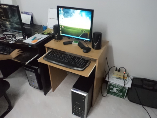 ขายคอมพิวเตอร์ Desktop รวมโต๊ะ ขายคอมพิวเตอร์ Desktop รวมโต๊ะ