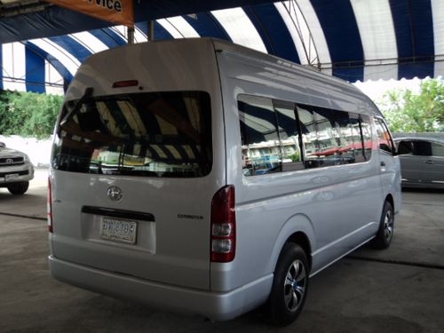 TOYOTA COMMUTER2.5D4D ปี2010 สภาพสวย