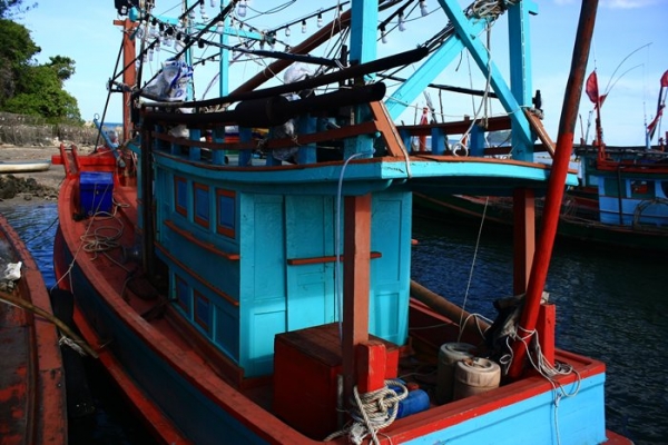 เรือปั่นหมึก ขนาด 5วา 2 ศอก (11 เมตร) ครับ สภาพใช้งานได้ทันที เรือปั่นหมึก ขนาด 5วา 2 ศอก (11 เมตร) ครับ สภาพใช้งานได้ทันที