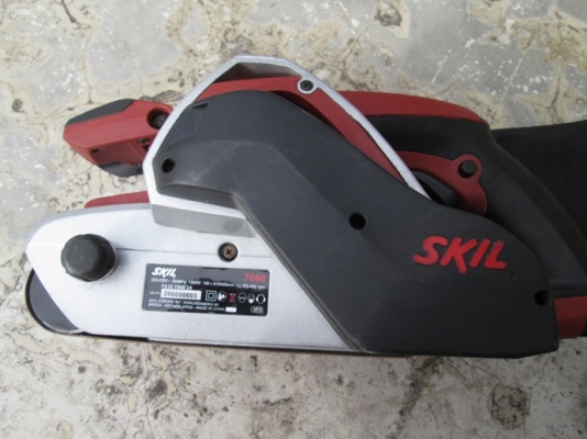 ขาย เครื่องขัดกระดาษสายพาน4นิ้ว Skil 7660 2800 บาท