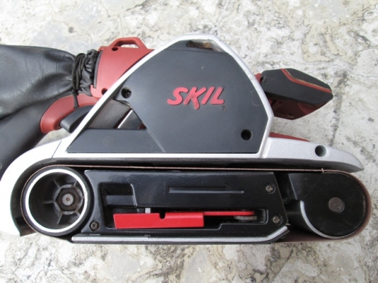 ขาย เครื่องขัดกระดาษสายพาน4นิ้ว Skil 7660 2800 บาท